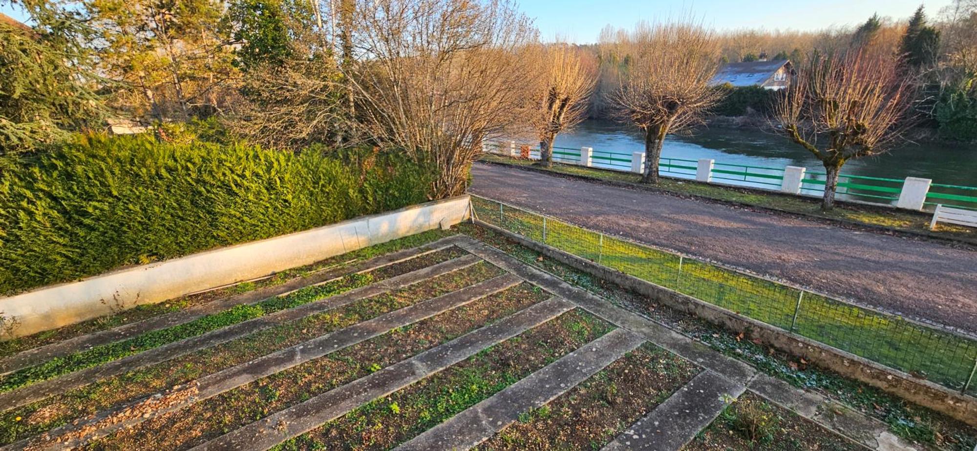 Pavillon Avec Jardin Clos Au Bord De L'Yonne Coulanges-sur-Yonne Εξωτερικό φωτογραφία